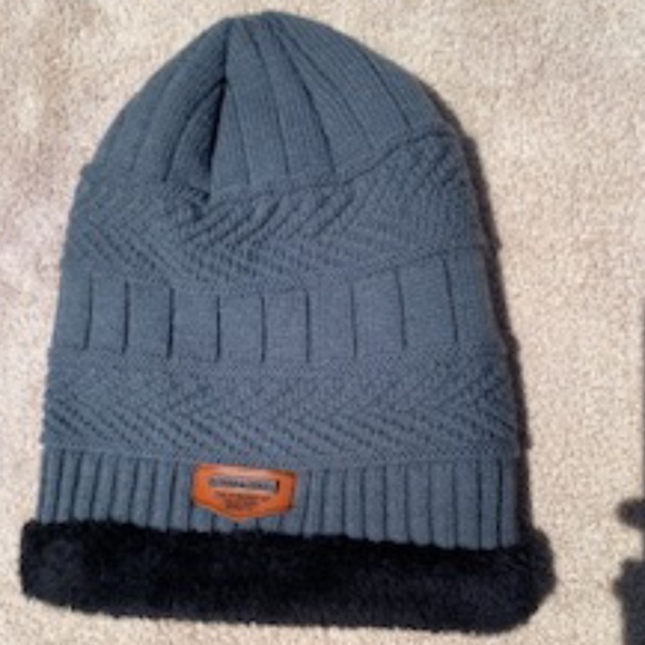 NWOT SONG TING WINTER CAP AND NECK WARMER - Picture 4 of 5